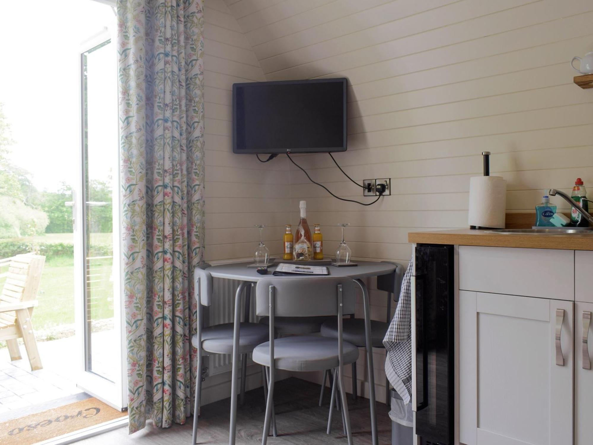 Cain Pod Vip Llanfyllin Exterior foto