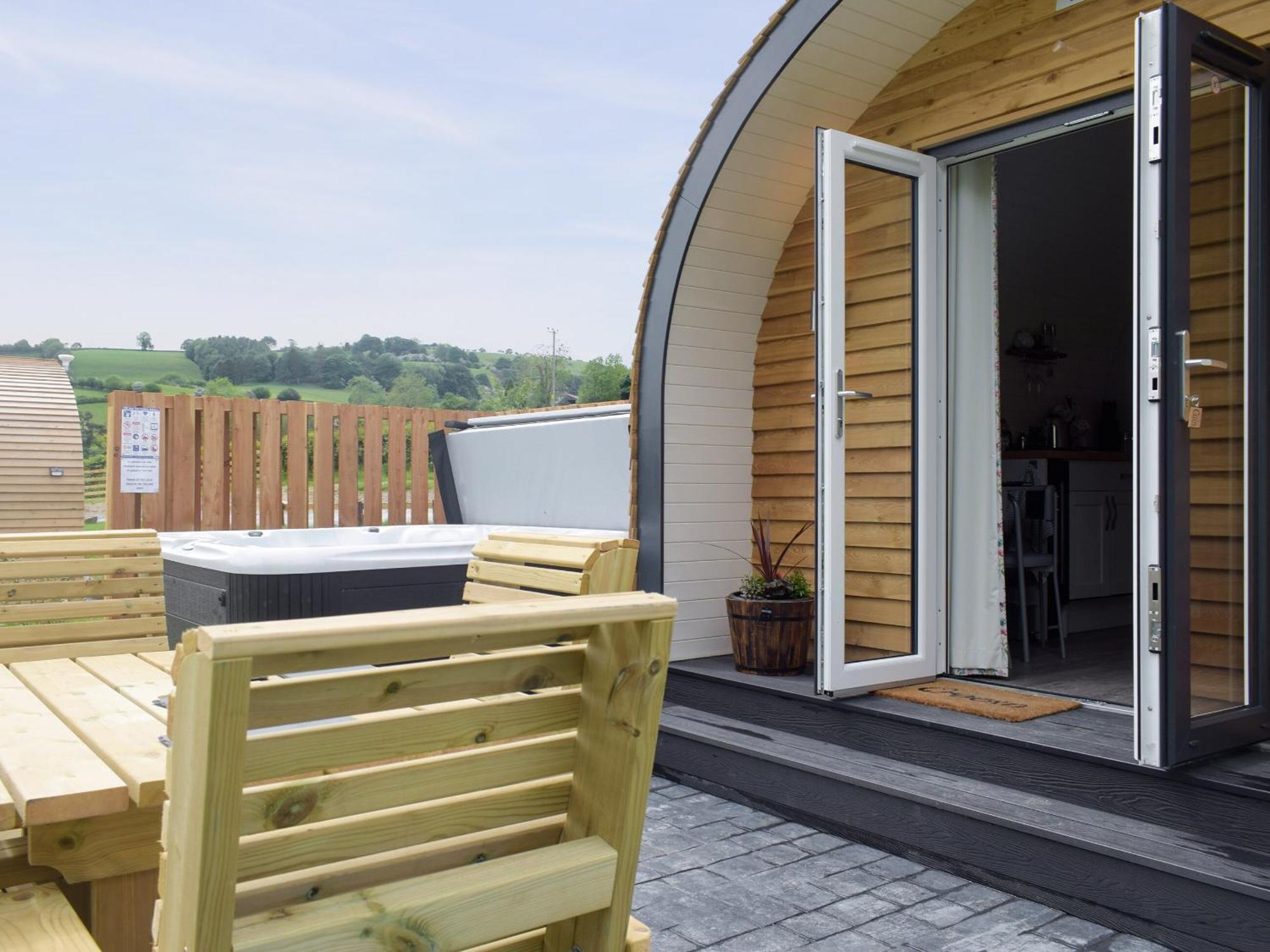 Cain Pod Vip Llanfyllin Exterior foto
